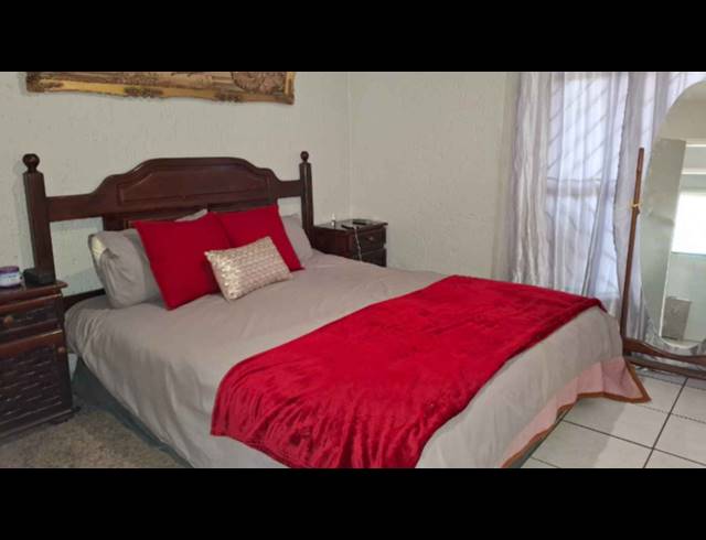 1 BEDROOM APARTMENT FOR SALE IN BRACKENDOWNS